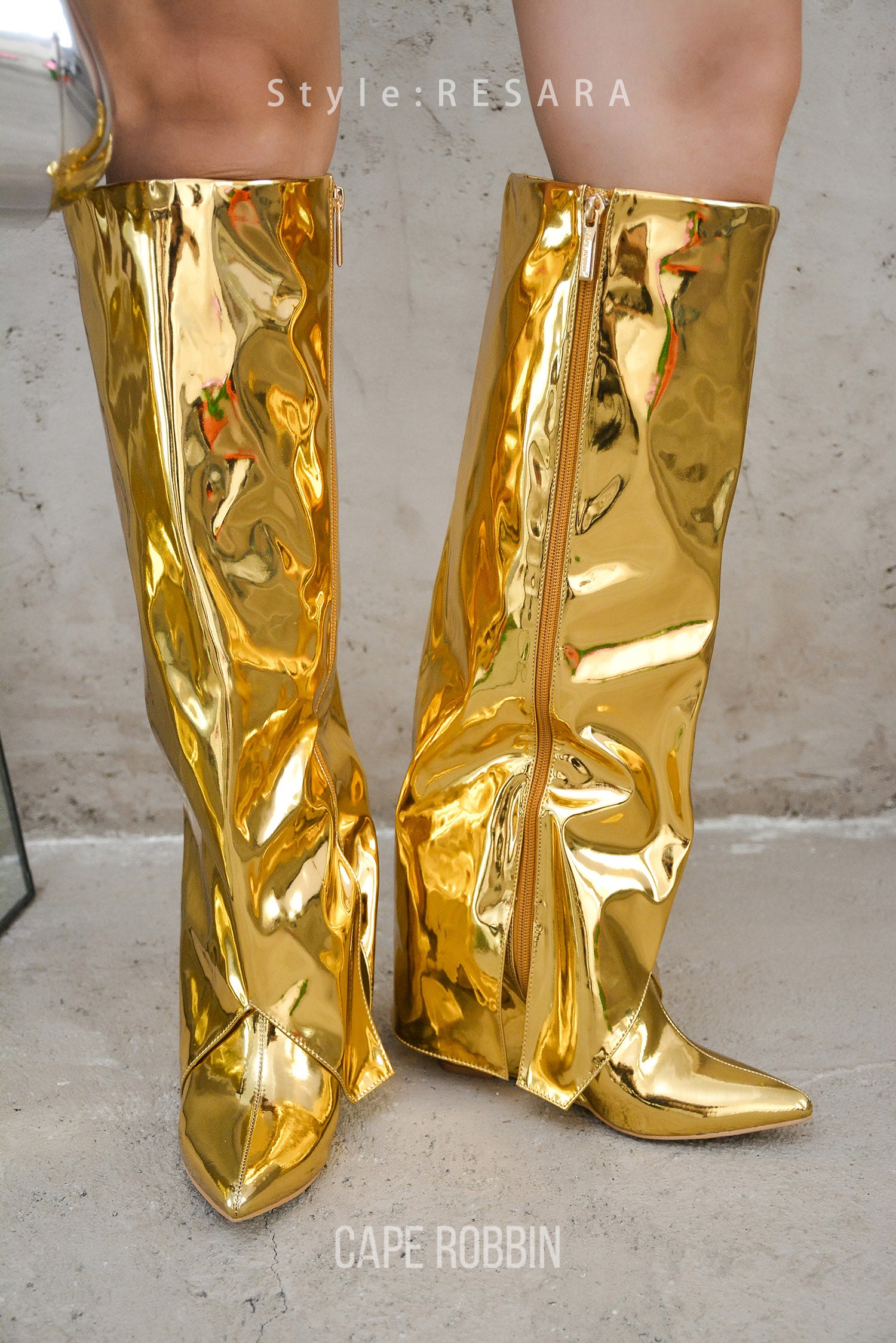 UrbanOG - Resara Pointy Toe Metallic Knee-High Boots - BOOTS