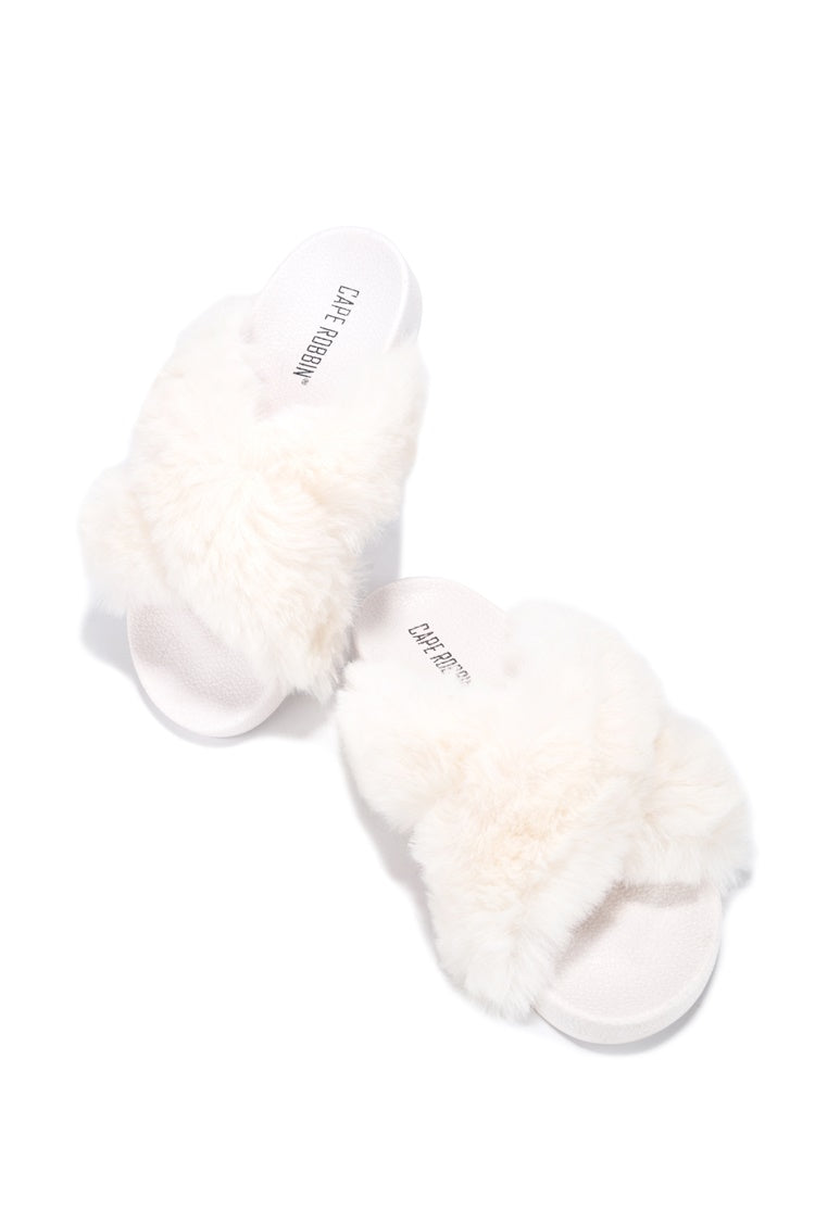 UrbanOG - Grande Fur Round Toe Flat Sandals - SANDALS