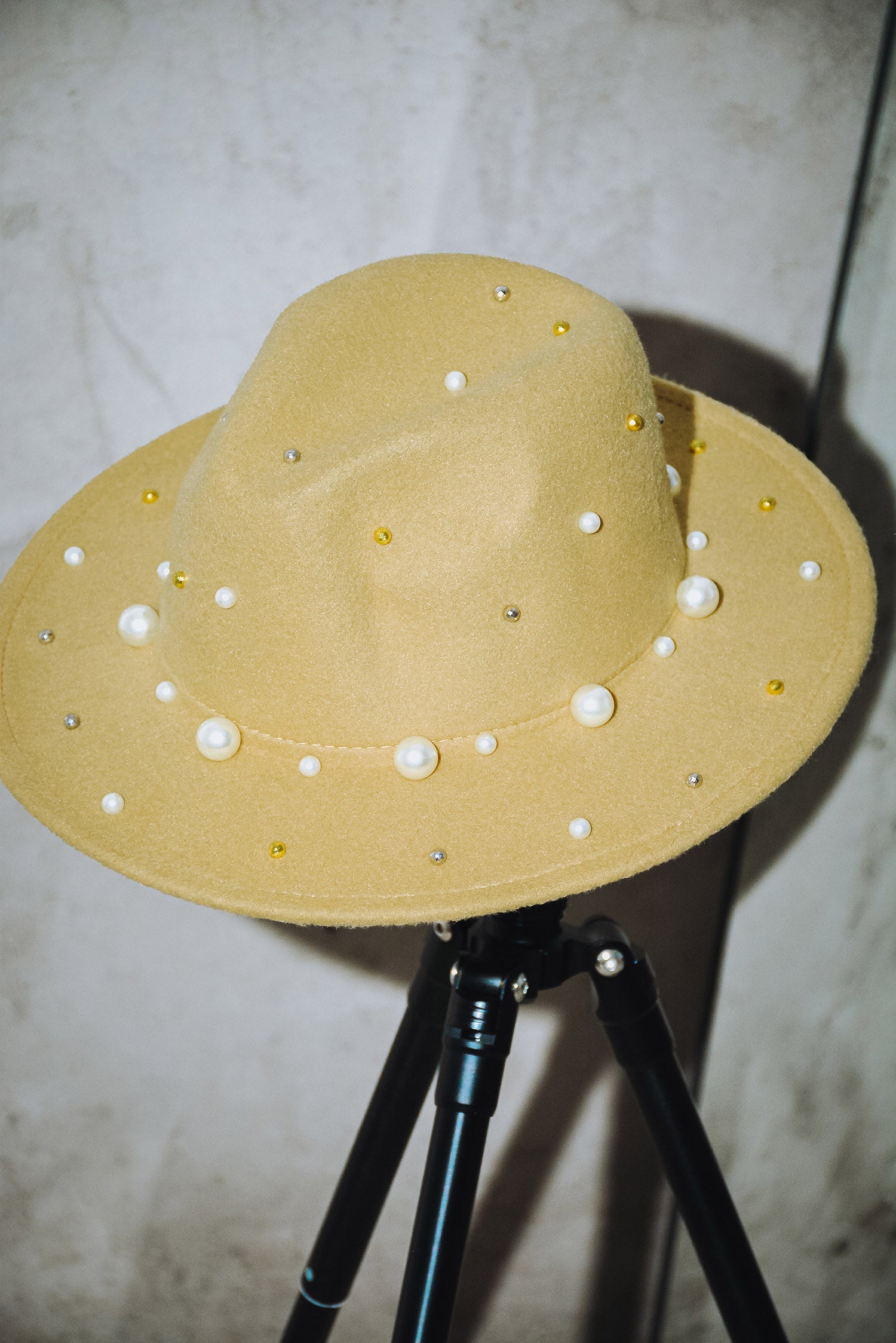 UrbanOG - Rashal Pearls Beaded Wide-Brim Fedora Hat - ACCESSORIES